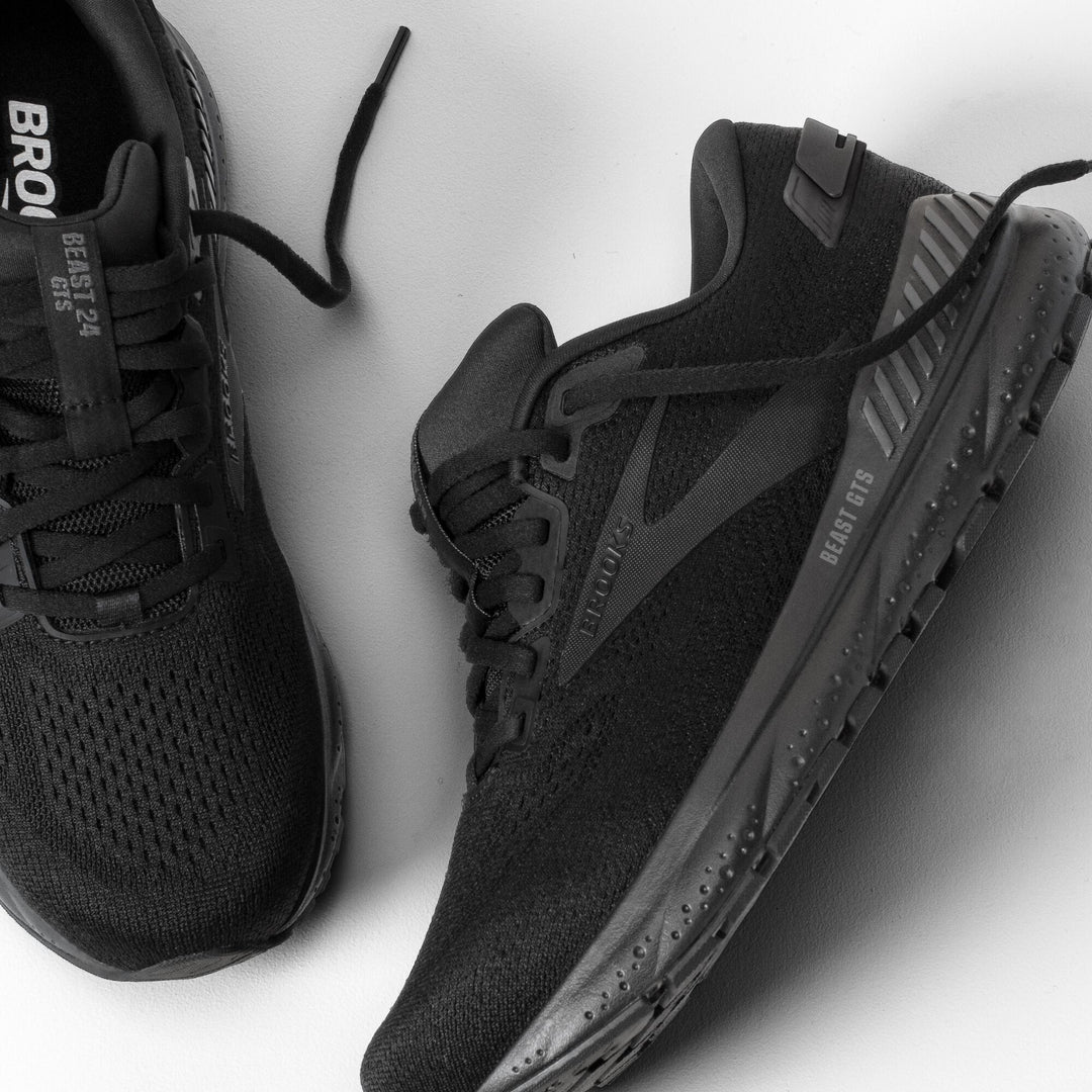Men's Wide Fit Brooks Beast GTS 24 Running Sneakers