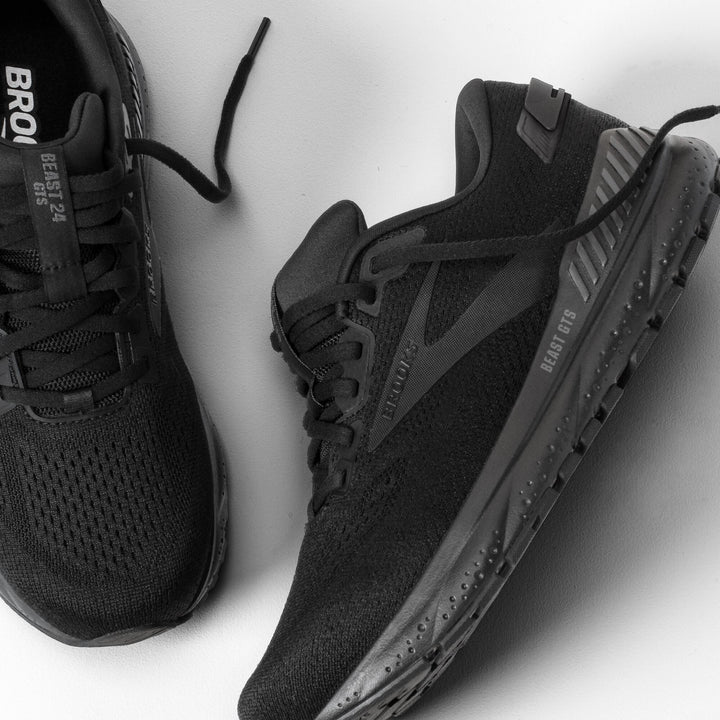 Men's Wide Fit Brooks Beast GTS 24 Running Sneakers