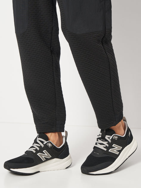 Men's Wide Fit New Balance UA900D Running Sneakers