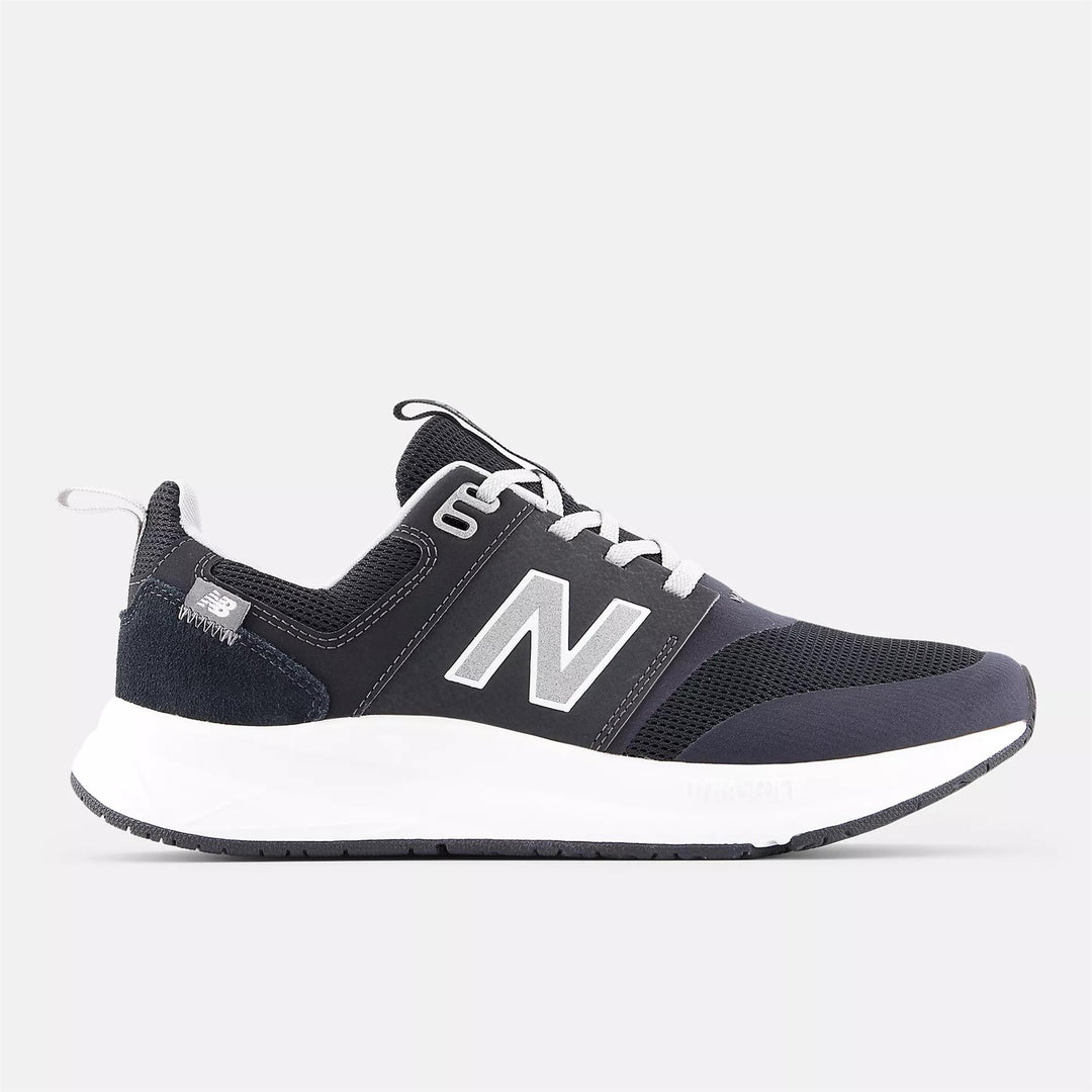Men's Wide Fit New Balance UA900D Running Sneakers