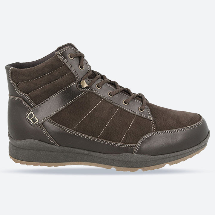 DB Tilbrook Stiefel für Herren in weiter Passform