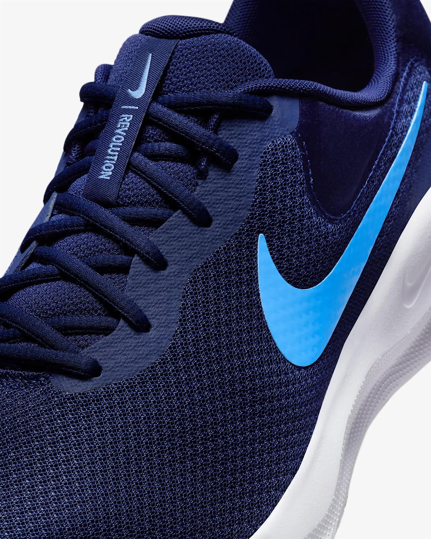 nike revolution mens wide