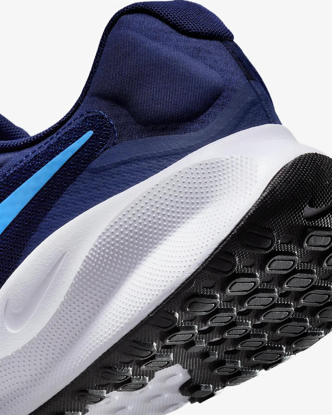 Men's Wide Fit Nike FB8501-400 Revolution Running Sneakers