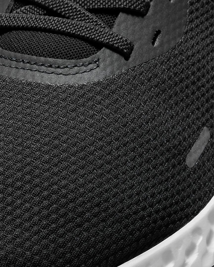 Mens Wide Fit Nike CJ9885-011 Revolution 5 Sneakers